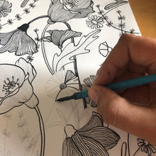 Carica l'immagine nel visualizzatore di Gallery, Copripiumone matrimoniale Fiori bianco e nero